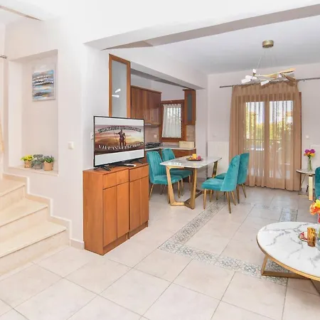 Velizarius Villa Akti Salonikiou